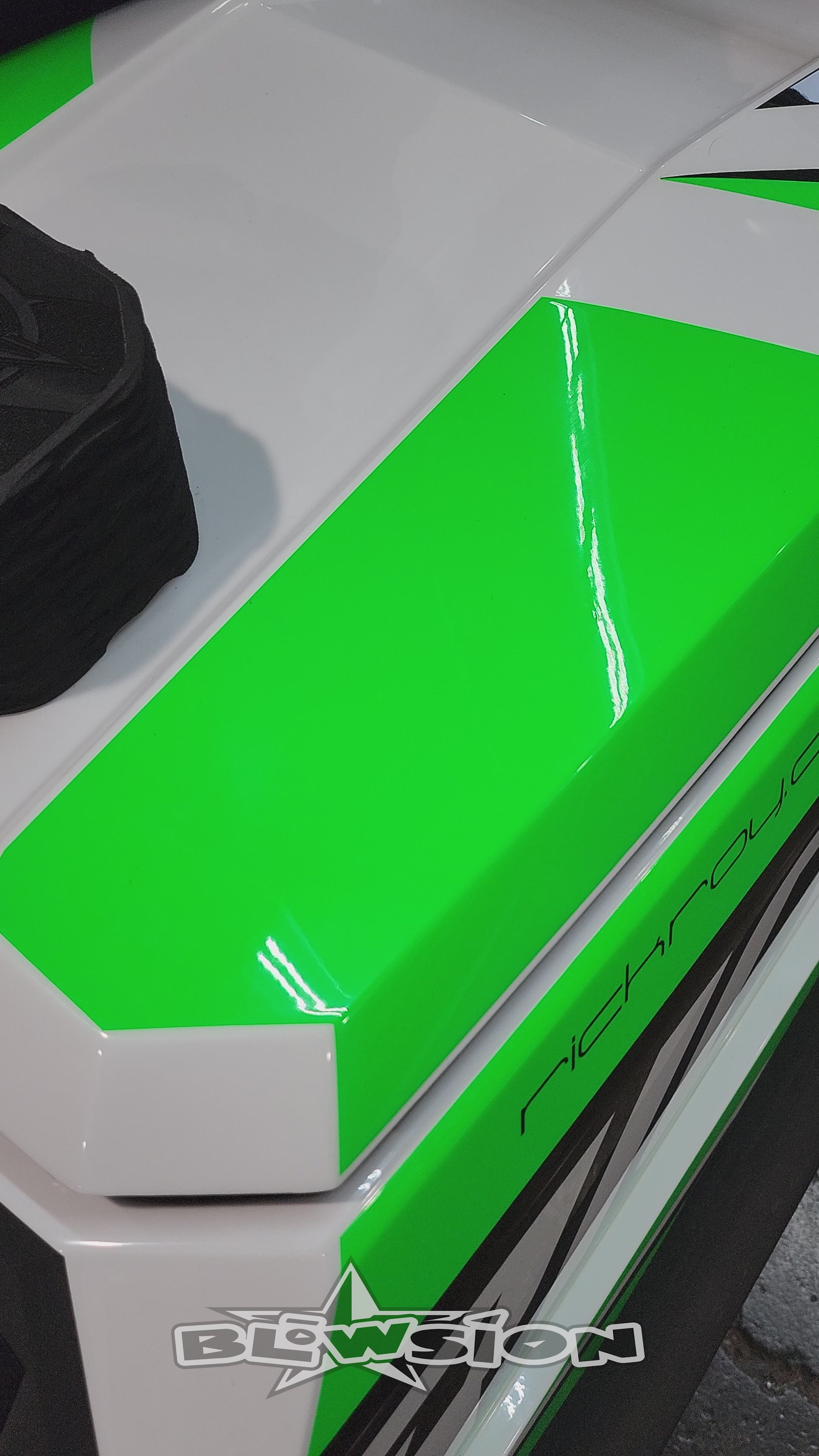 Blowsion Rickter Edge Neon Green 701cc for Sale